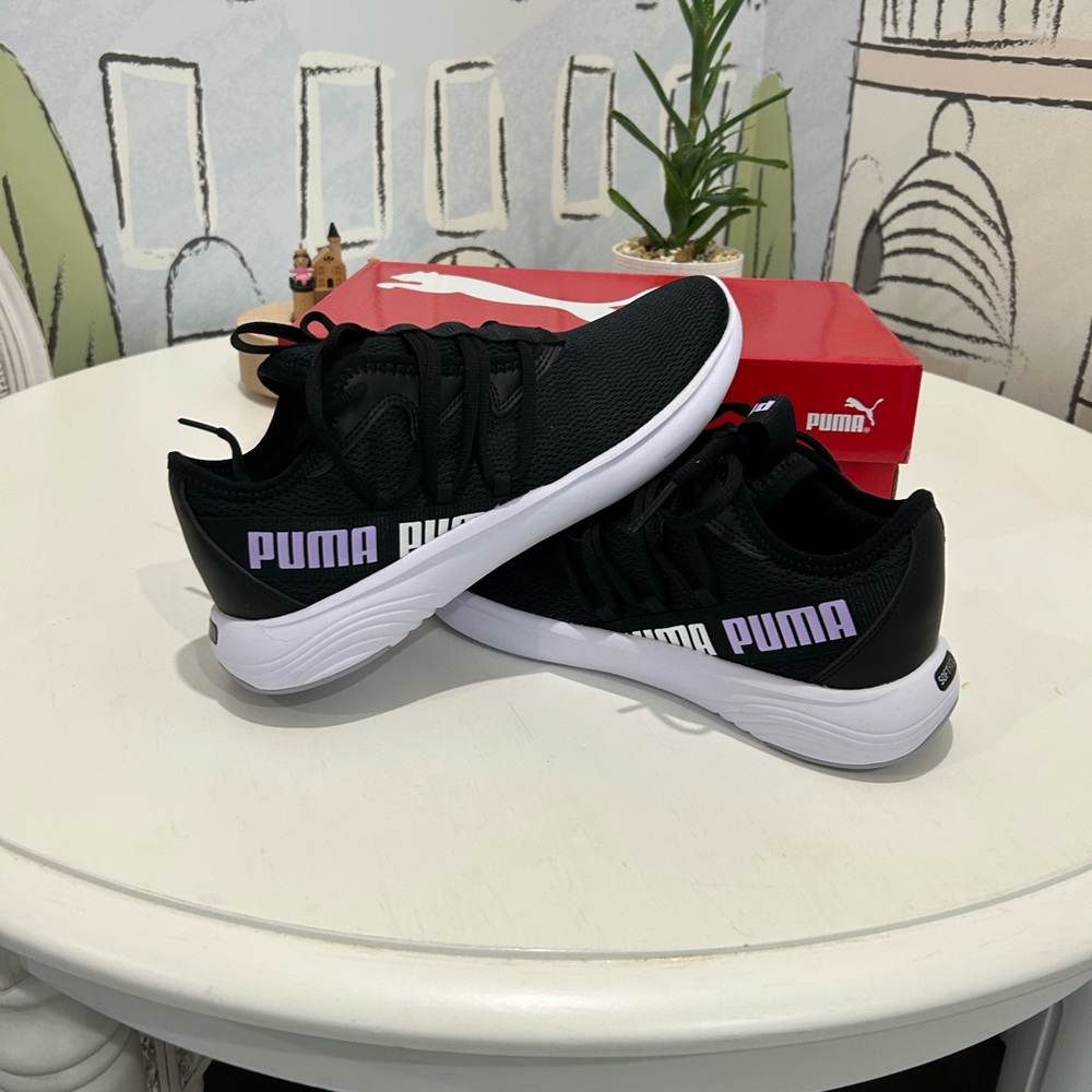 NIB Puma soft stride shoes